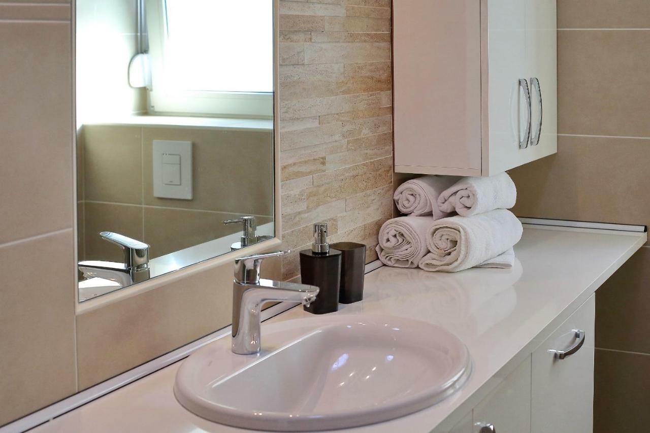 Luxury Apartments Sikiric_2 With Fantastic View On The Sea Bibinje Extérieur photo