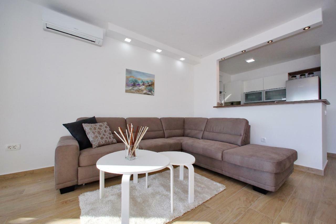 Luxury Apartments Sikiric_2 With Fantastic View On The Sea Bibinje Extérieur photo