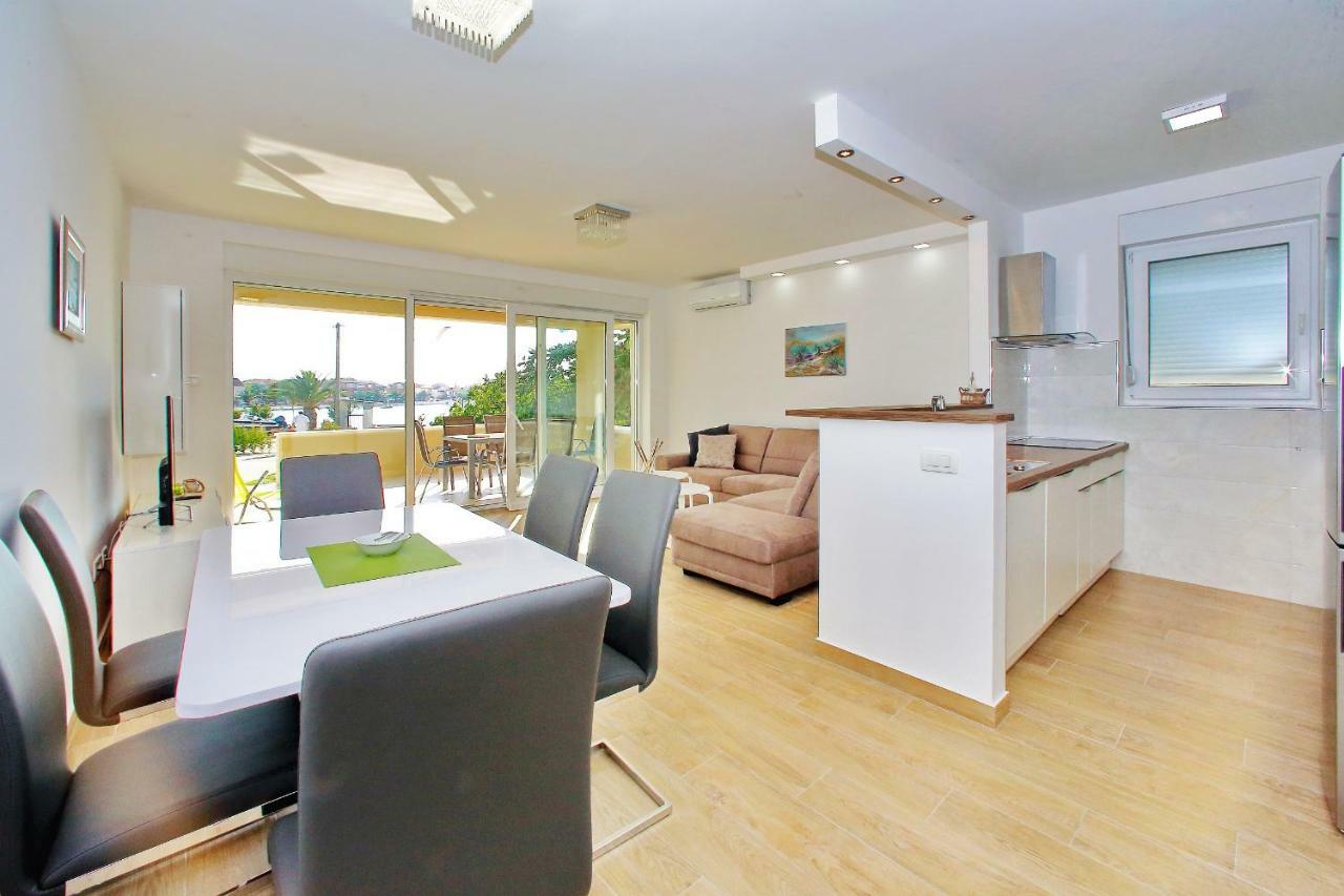 Luxury Apartments Sikiric_2 With Fantastic View On The Sea Bibinje Extérieur photo